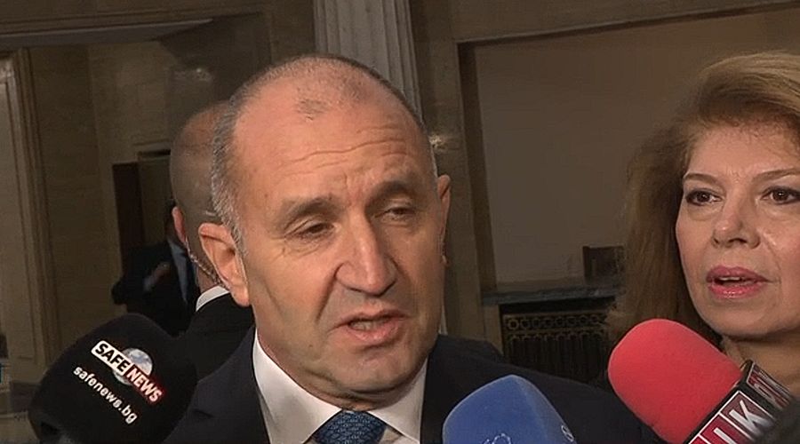 Радев: Задачата на 51-вото НС е тежка заради съмнението за опорочаване на вота, преминало прага на обществена търпимост